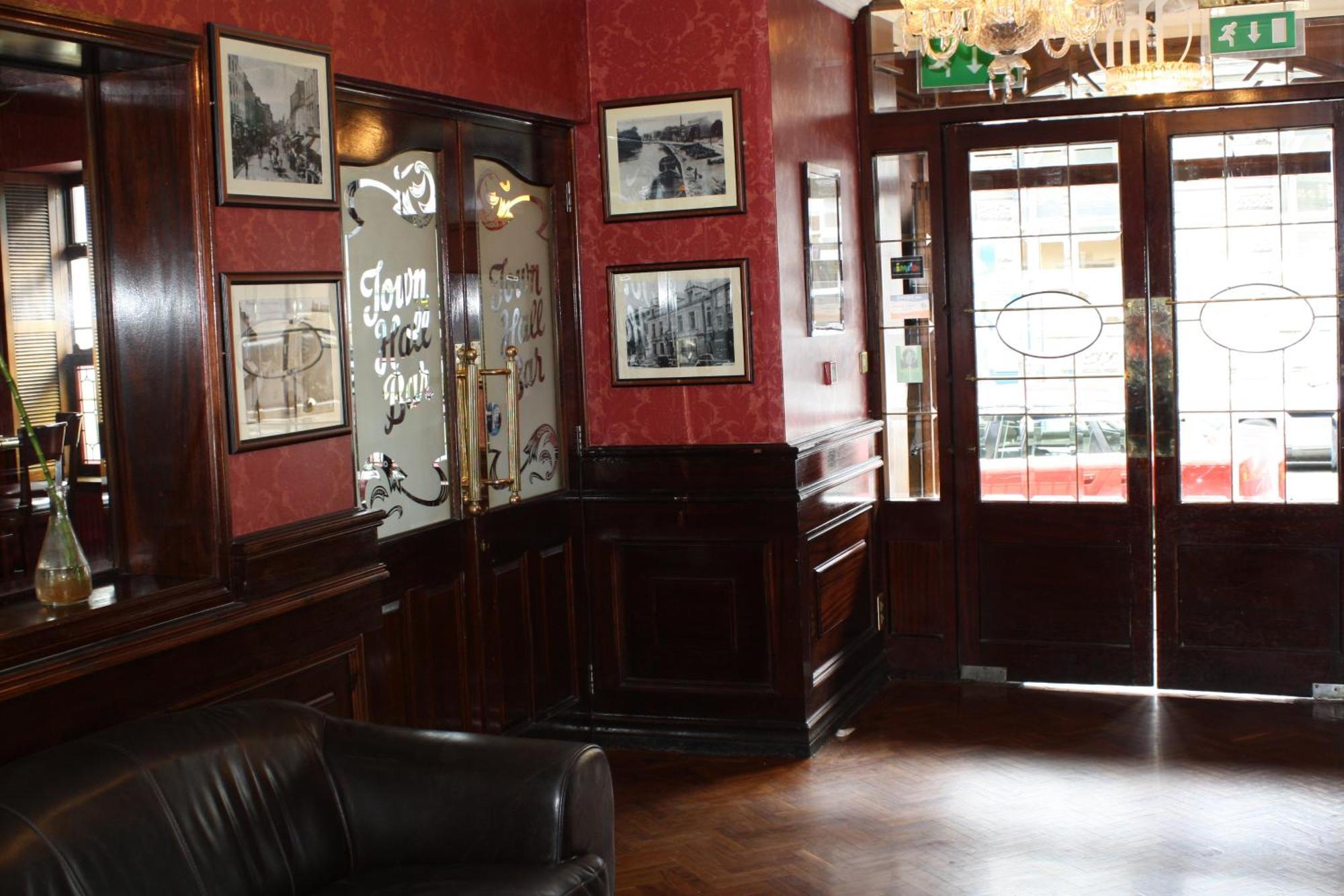 Hearns Hotel Clonmel Esterno foto